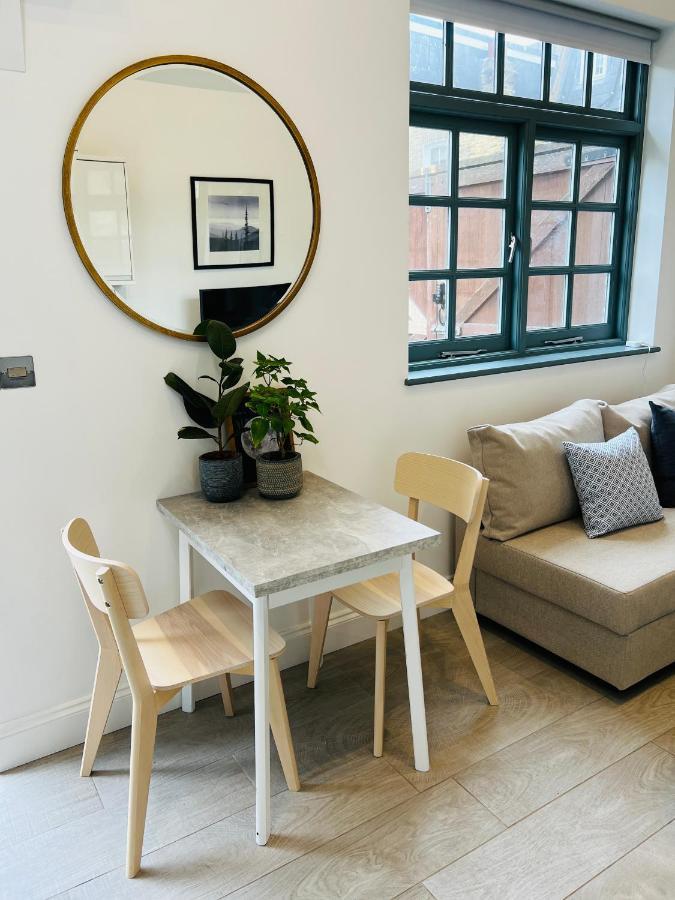 Forge Cottage - Pretty 1 Bedroom Cottage With Free Off Street Parking Londres Exterior foto
